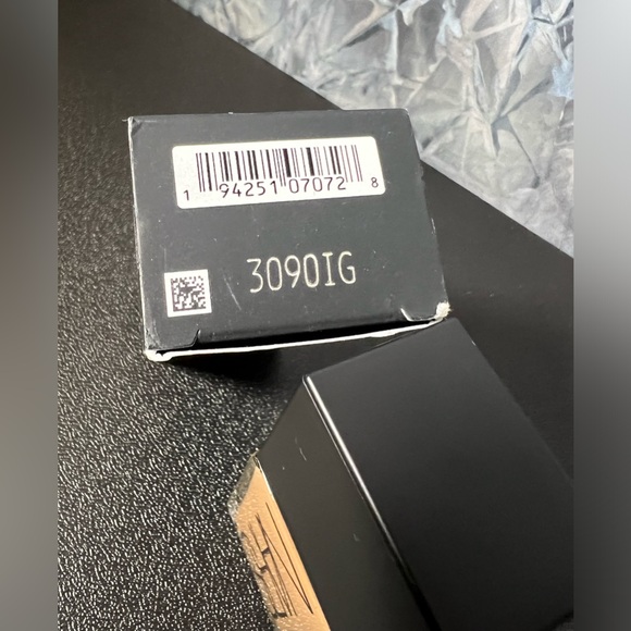 NARS Light Reflecting Skincare Foundation medium-deep 1 Syracuse 1 Oz. - Picture 5 of 9